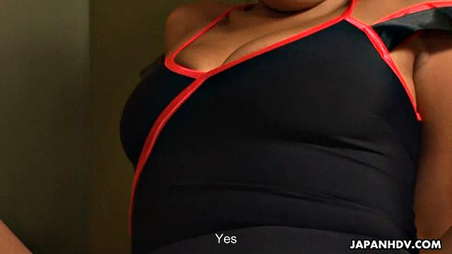 Beautiful girl gets her pussy toyed well