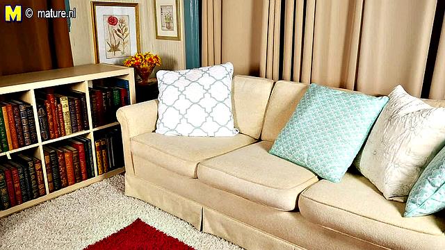 Американская мамка забыла о приличиях и зажигает по полной