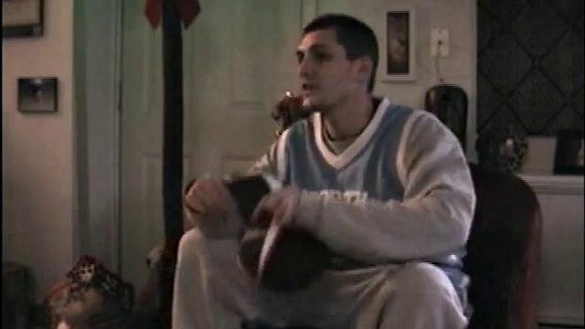 Тони - прям как деньги нужны, но сперма дешевле! Гей-расклад для взрослого мужика.