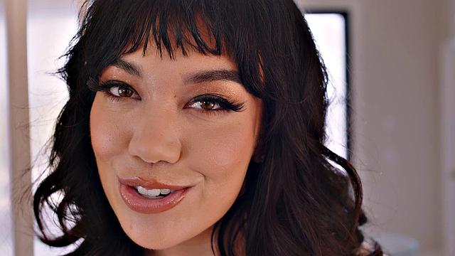 UP CLOSE - Big Tits MILF Little Puck gets CREAMPIE by BBC during Wild Passionate Sex