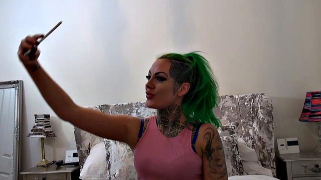 Inked UK Stepdaughter Wants Dick