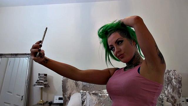 Inked UK Stepdaughter Wants Dick