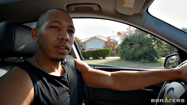 Rollerblader Takes It Up Ass