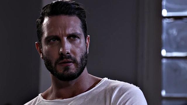 Stunning babes in 3some