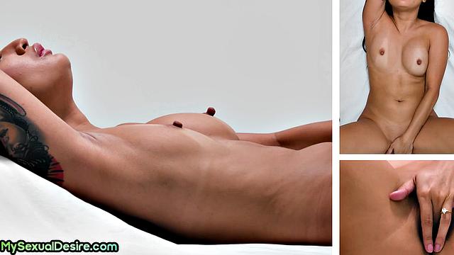 Busty babe pussytoying herself