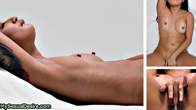 Busty babe pussytoying herself