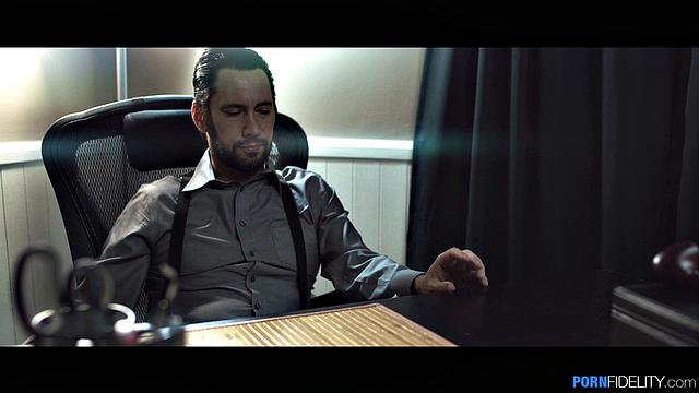 София Лакс разгорается на сеансе у психотерапевта и получает мощный трах