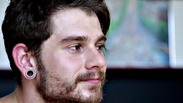 Bearded hunk closeup wanking during solo on bed