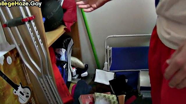 College stud throating in bathroom for fraternity