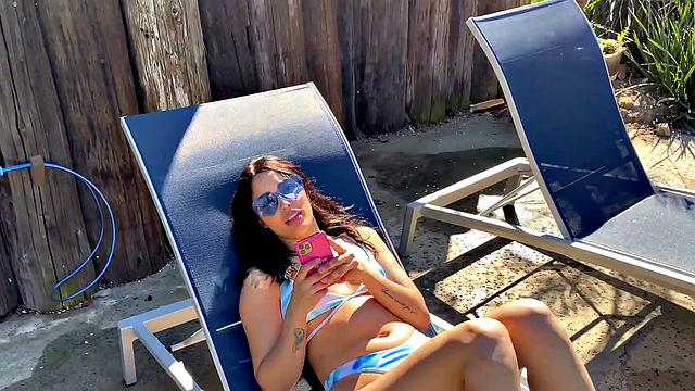 Vanessa Has A Hungry Pussy