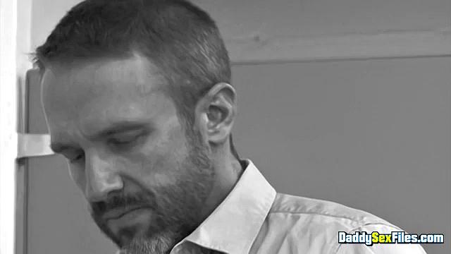 Эксгибиционизм для озабоченных офицеров - Дирк Кейбер, Джонни Хаззард, Эндрю Фитч