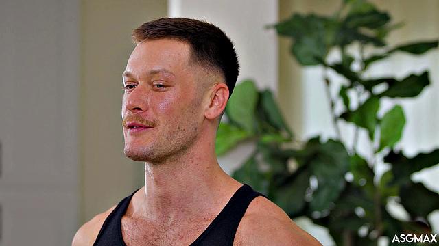 Трое качков, куча шуток и вопрос посерьёзней - чей член тебя манит снова?