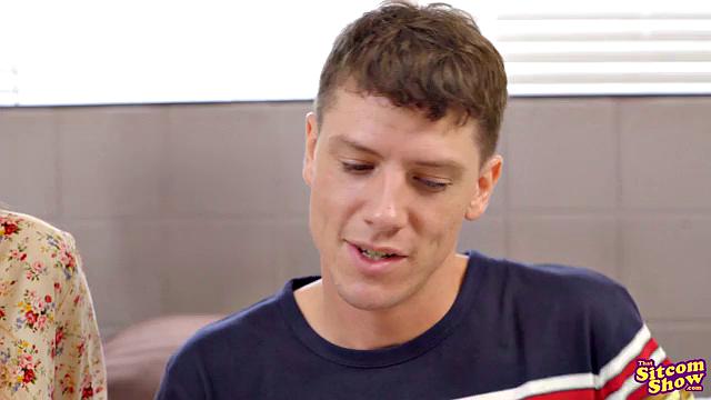 That 70s Ho Fourth Wheel - S3:E2