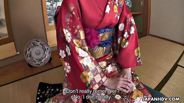 Yuria Tominaga in kimono gets things on pussy