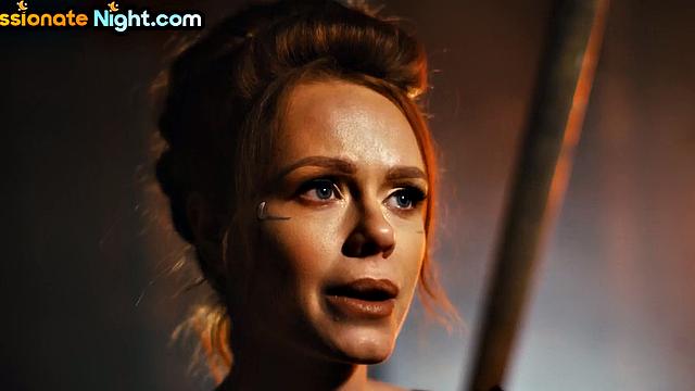 Bigbooty MILF gets her pierced pussy nailed in 3some.