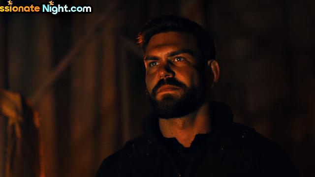 Bigbooty MILF gets her pierced pussy nailed in 3some.