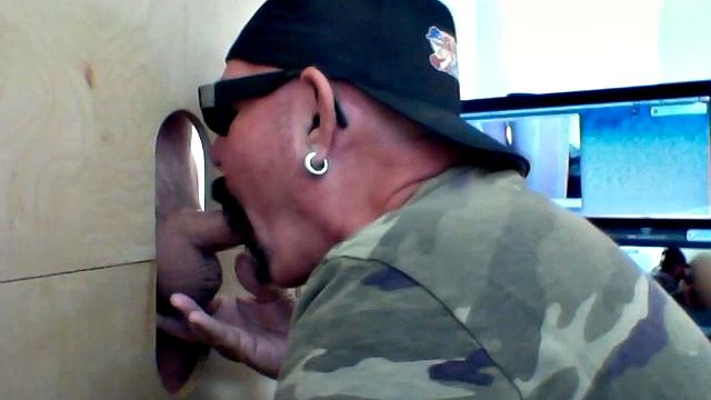 30-Year-Old Wants My Ass