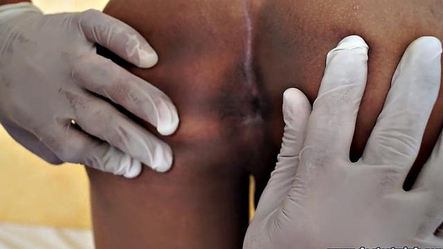 Asian twink patient sucking in threesome