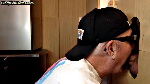 Gloryhole amateur DILF sucks with his hungry mouth