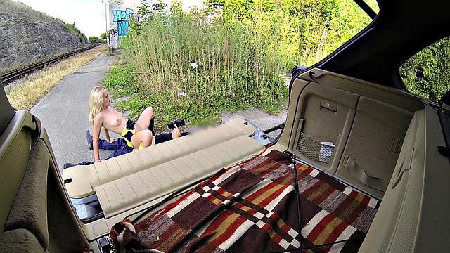 Watch this bald cheerleader get her feet and pussy pounded in a hot car creampie