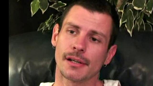 неловкий дроч, зато кончил по полной