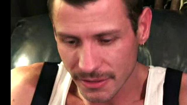 неловкий дроч, зато кончил по полной