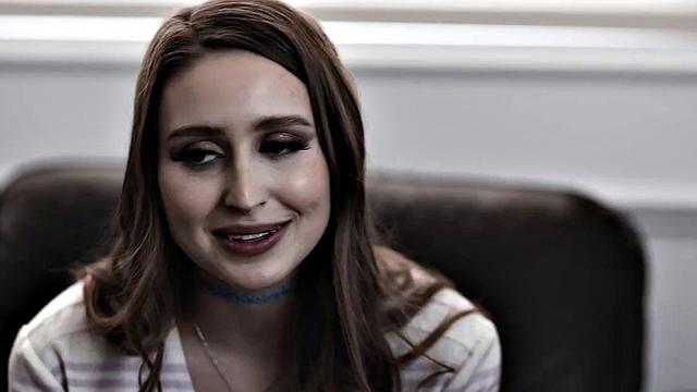 Horny brunette MILF & IR couple have a wild 3some in the living room