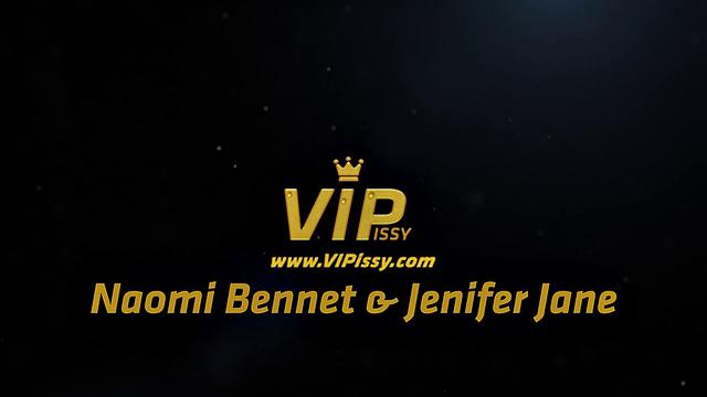 Lesbian piss drinking for loving brunettes!