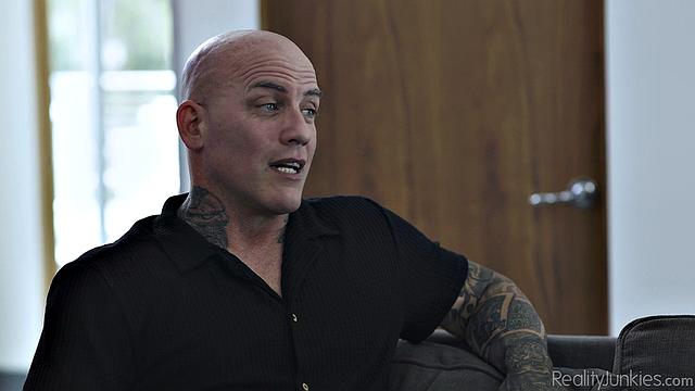 My Wife Gave Me a Hall Pass 2 - Scene 1 - Link