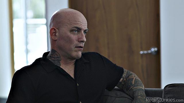 милфа элизабет оторвалась по полной с мужем по разрешению на измену