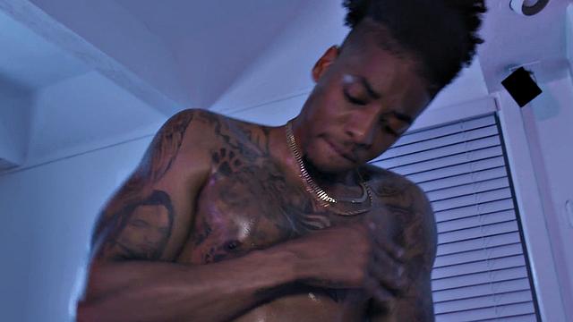 смотри, как блэйк блоссом трахается с zaddy2x за деньги