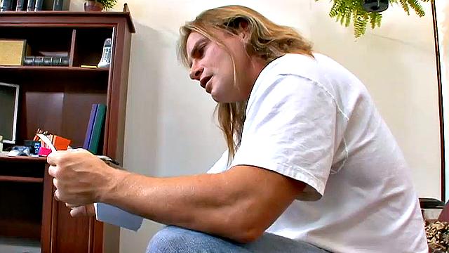 Sexy Gianna Michaels has wild sex as nanny