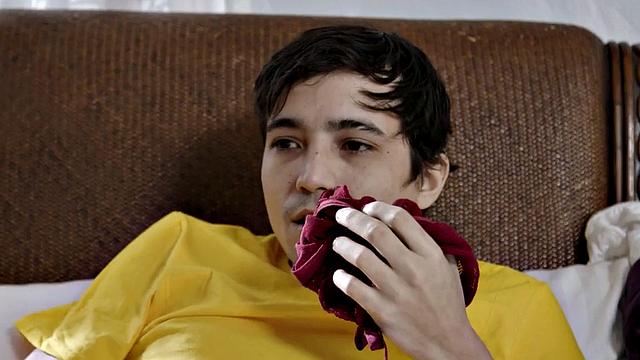 Big-titted cougar bounces on young cock after deepthroat