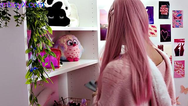 Gay 21yo crossdresser gets fucked in ass by jock