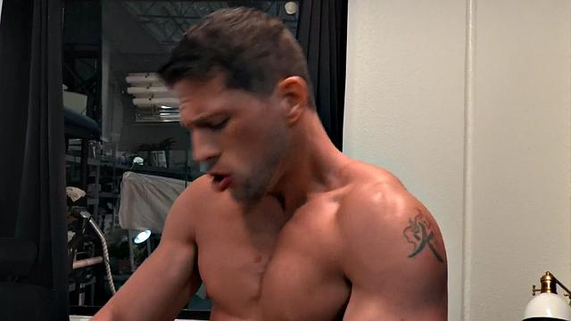 Cleaning stud fucked by athletic boss in office