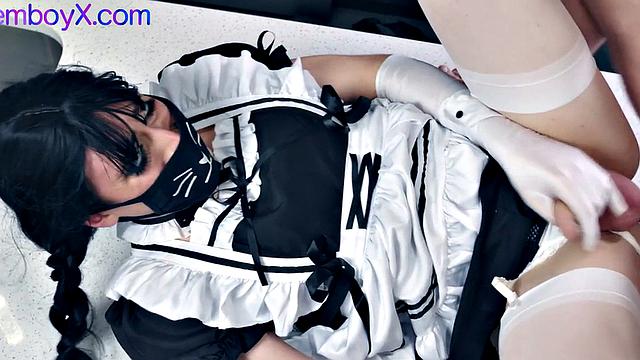 Sweet roseboi giving upskirt blowjob