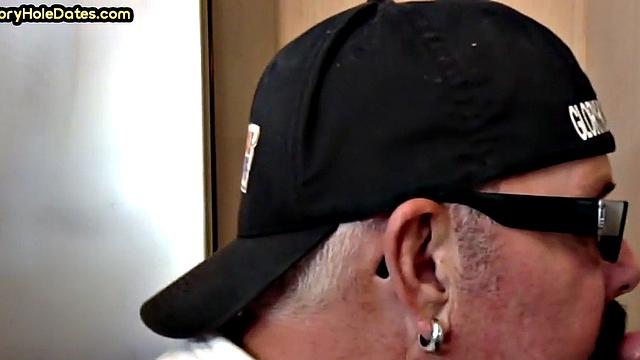 Homemade cocksucking DILF sucks cock in gloryhole video