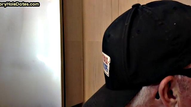 Homemade cocksucking DILF sucks cock in gloryhole video