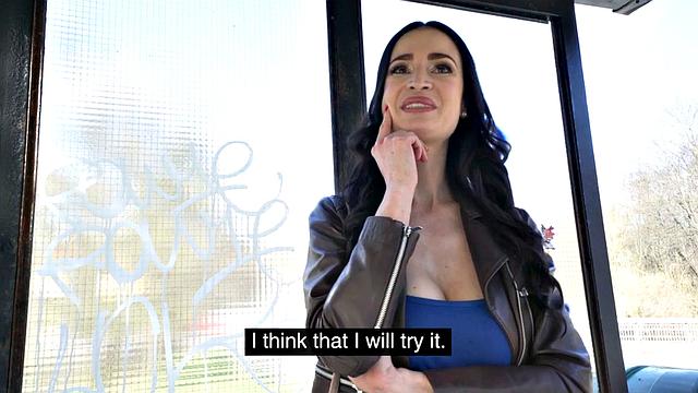 Cutie gives blowjob to stranger