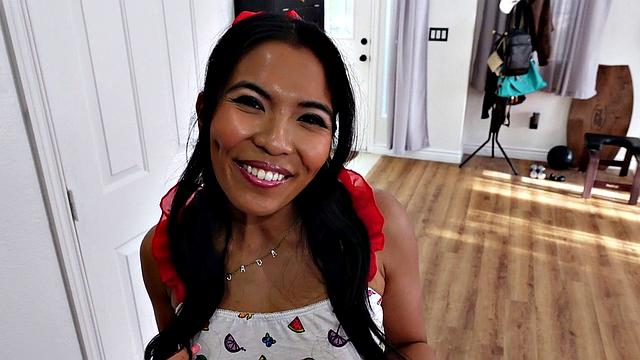 Sexy Asian Jada