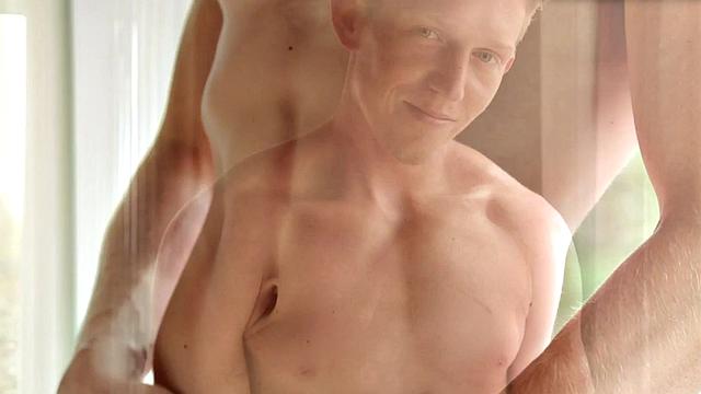 Athletic newbie tugs shaved schlong in solo scene