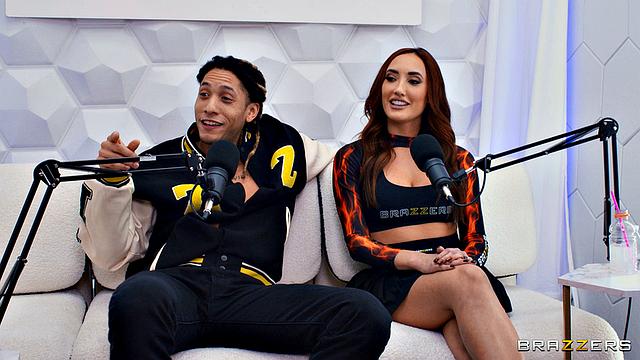 луна стар устраивает откровенное интервью и трахается втроем с хлои амур и дереком сэвиджем