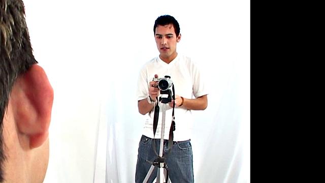 Slim Latino amateur fucks photographers' ass