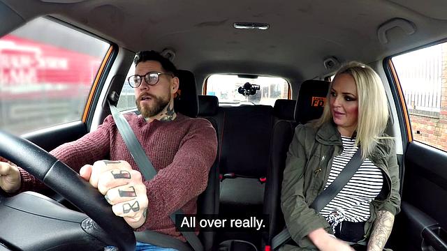 Busty tattooed MILF publicly pussyfucked outdoor in the car