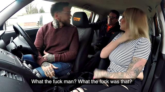 Busty tattooed MILF publicly pussyfucked outdoor in the car