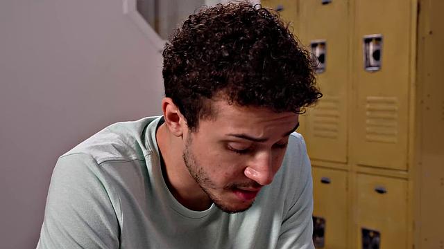 Sexy London River makes Apollo's dream come true!!