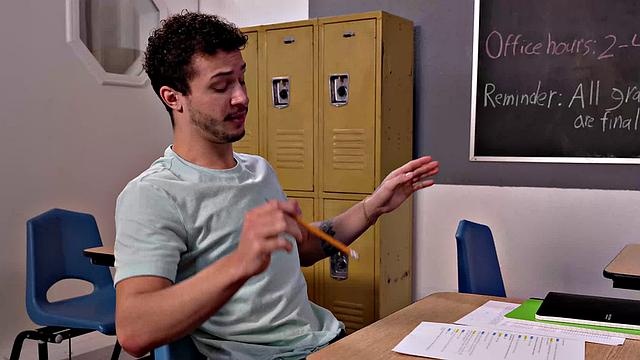 Sexy London River makes Apollo's dream come true!!