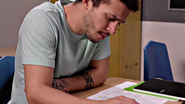 Sexy London River makes Apollo's dream come true!!