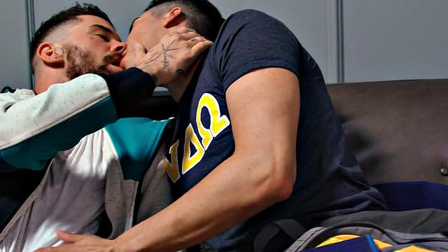 Tattooed stud barebacked in greedy asshole by BF