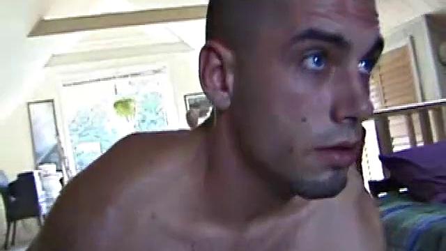 Snowboarder Jerks Off